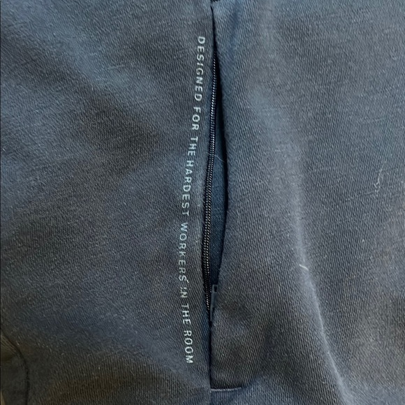 Under Armour Black Hoodie - Picture 6 of 6